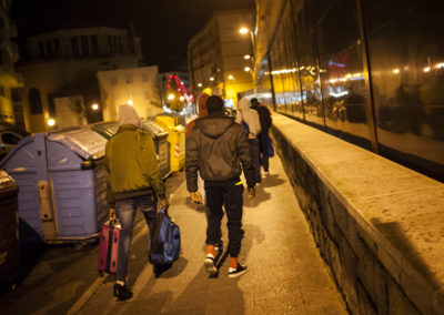 Some African migrants who arrived on the night bus decide to go with their contact instead of going to the Red Cross device with volunteers. Irun (Basque Country). January 3, 2019. A group of volunteers has created a host network to serve migrants and inform about the public services they are entitled to and the ways to cross the border. This group of volunteers is avoiding a serious humanitarian problem Irun, the Basque municipality on the border with Hendaye. As the number of migrants arriving on the coasts of southern Spain incresead, more and more migrants are heading north to the border city of Irun. French authorities have reacted by conducting random checks as far as the city of Bordeaux, more than 200 kilometers north of the border. Migrants who are caught are then deported back to Irun. (Gari Garaialde / Bostok Photo).